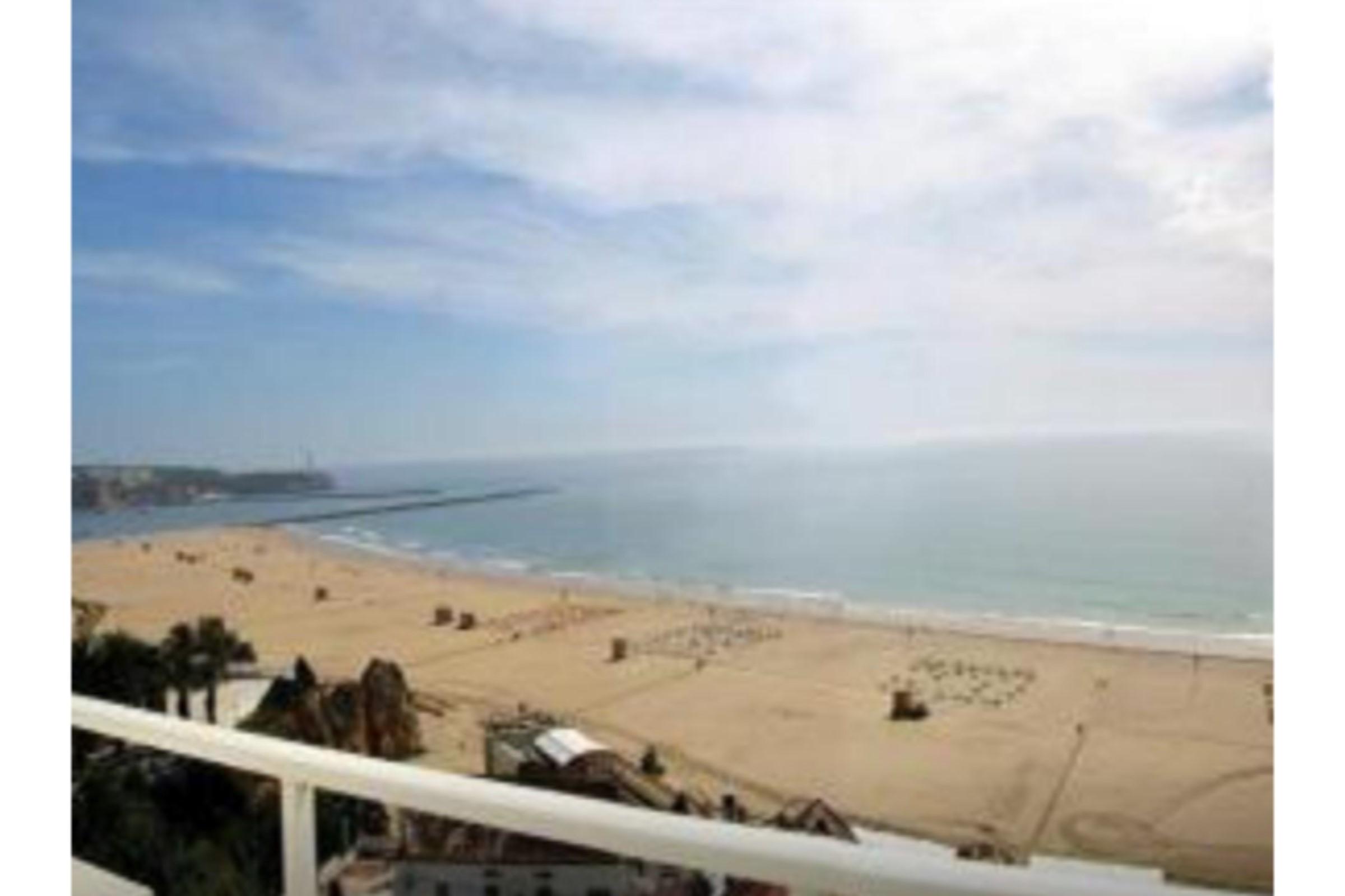 Hotel Avenida Praia Portimão Buitenkant foto