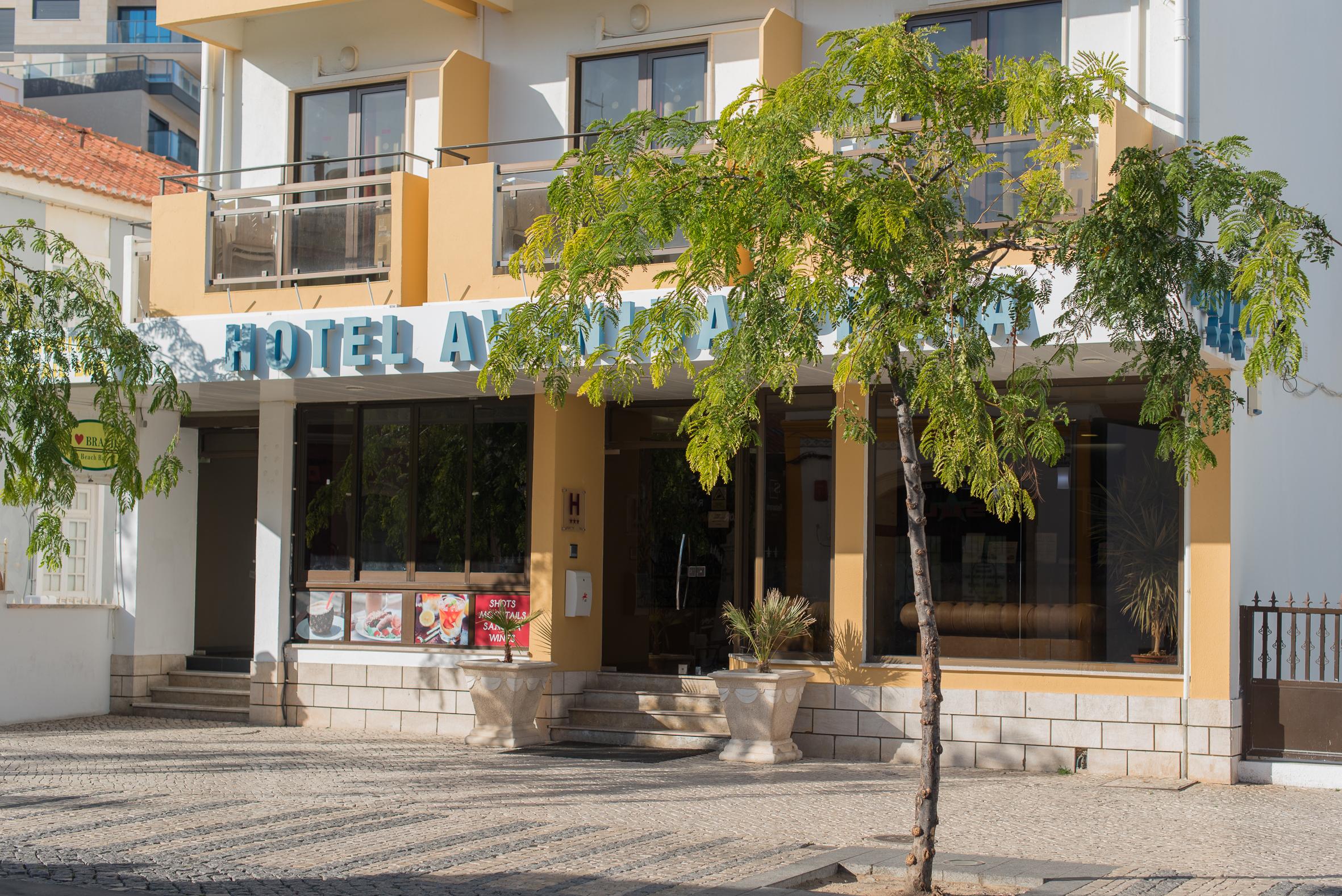 Hotel Avenida Praia Portimão Buitenkant foto