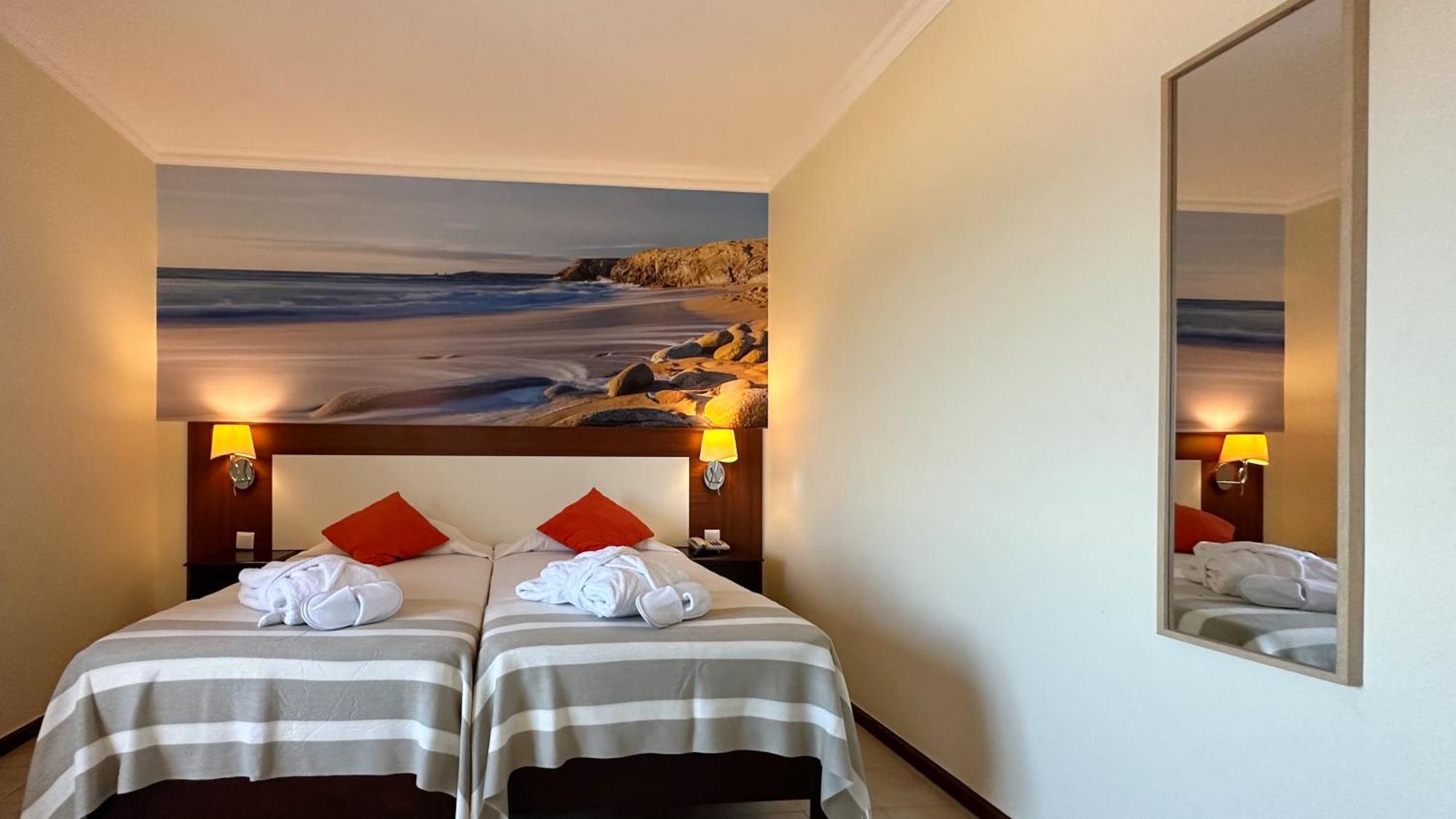 Hotel Avenida Praia Portimão Buitenkant foto