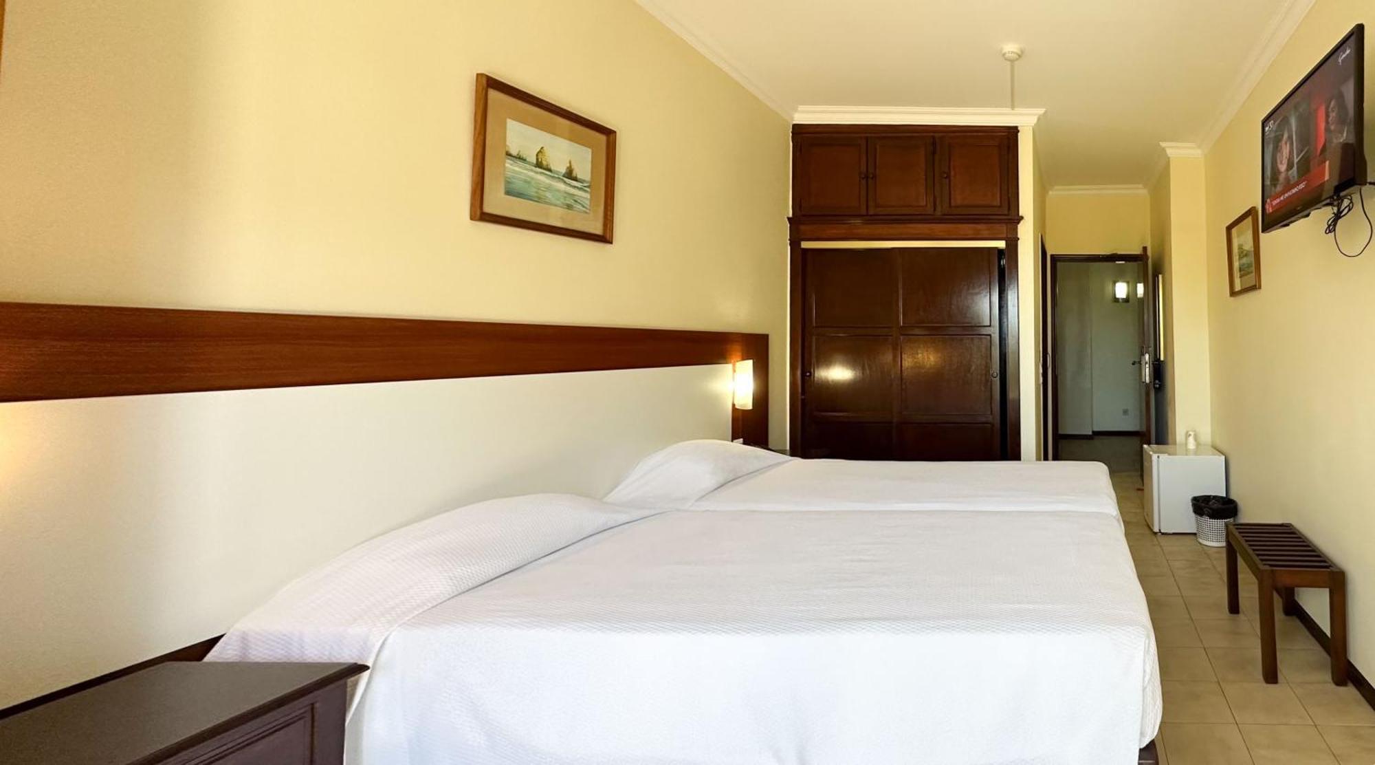 Hotel Avenida Praia Portimão Buitenkant foto
