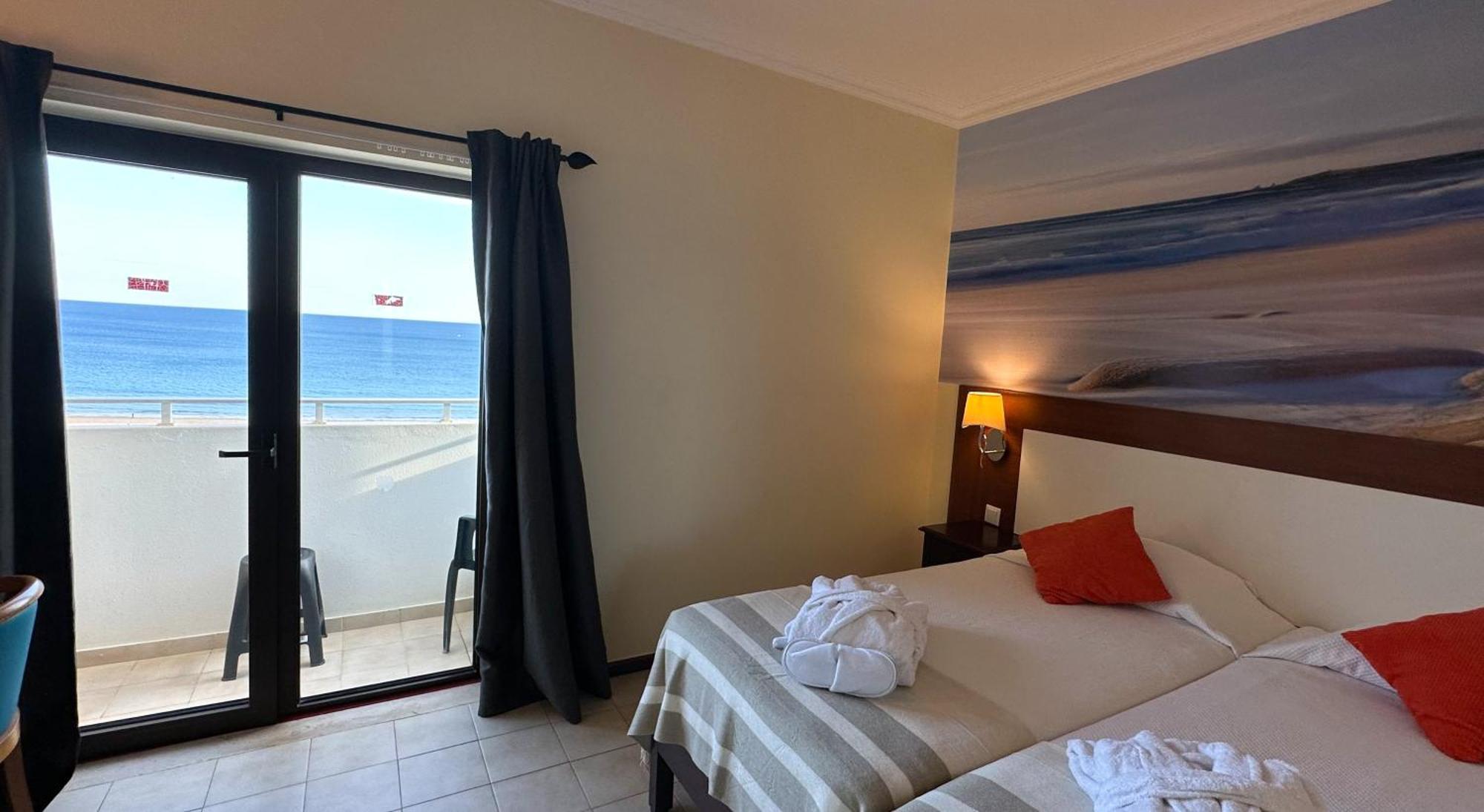 Hotel Avenida Praia Portimão Buitenkant foto