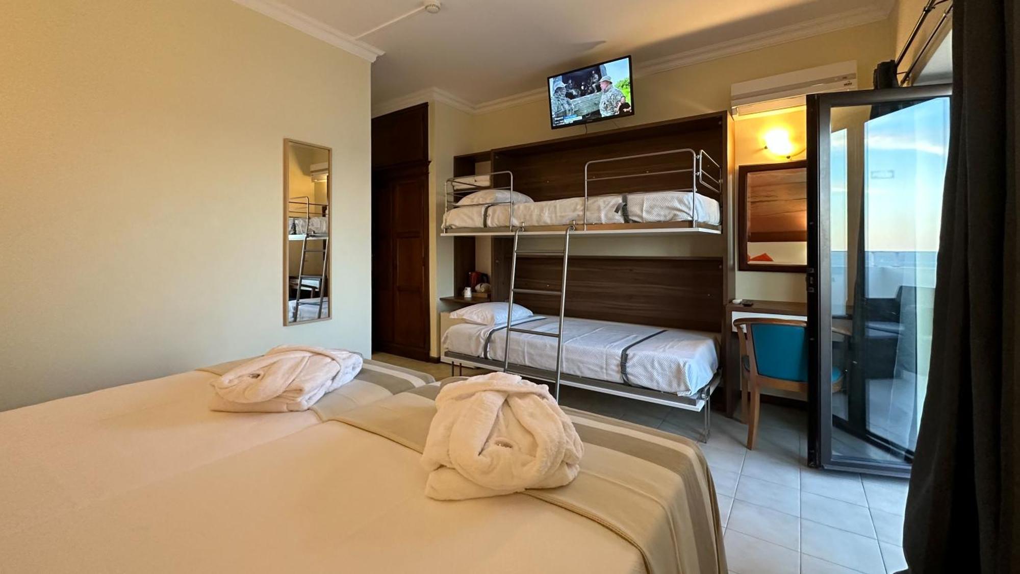 Hotel Avenida Praia Portimão Buitenkant foto