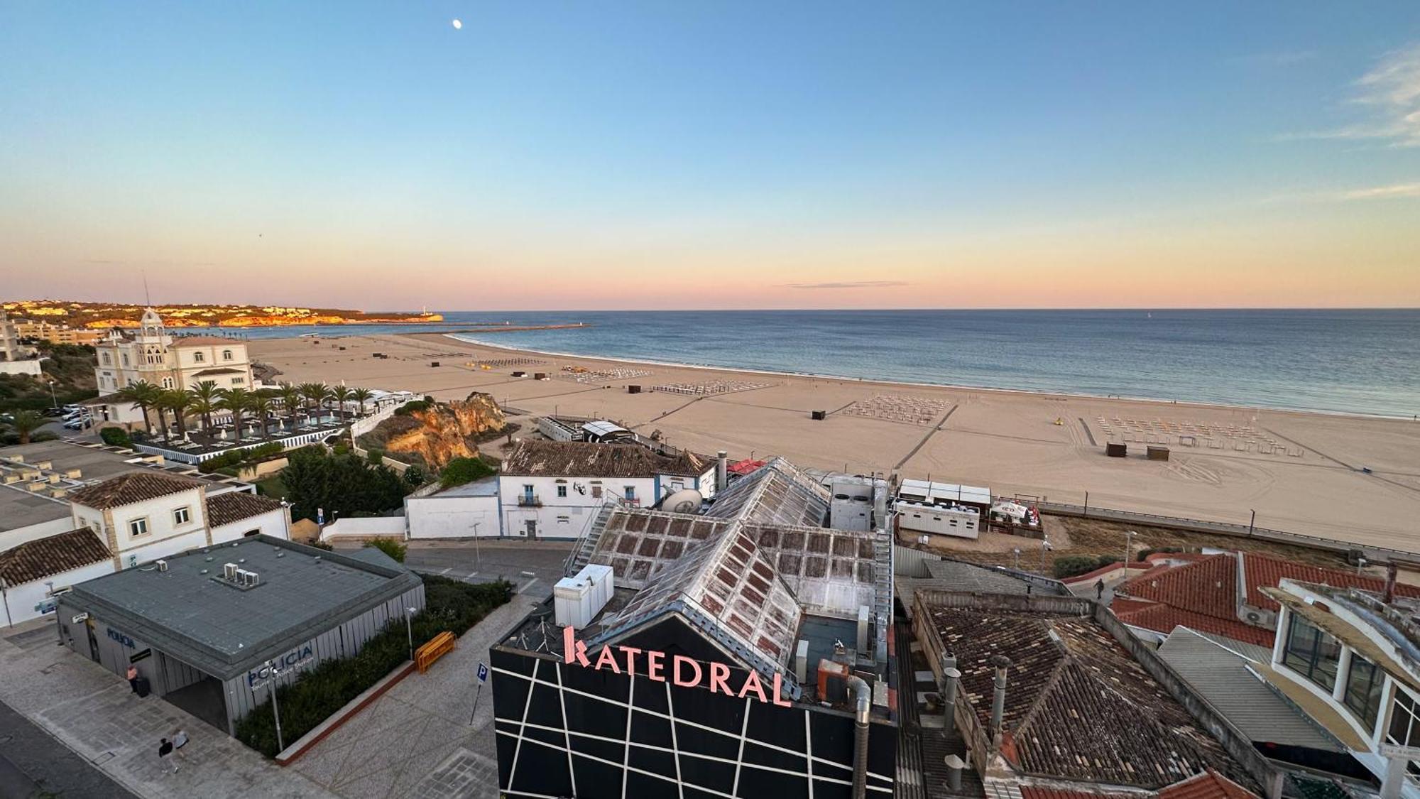 Hotel Avenida Praia Portimão Buitenkant foto