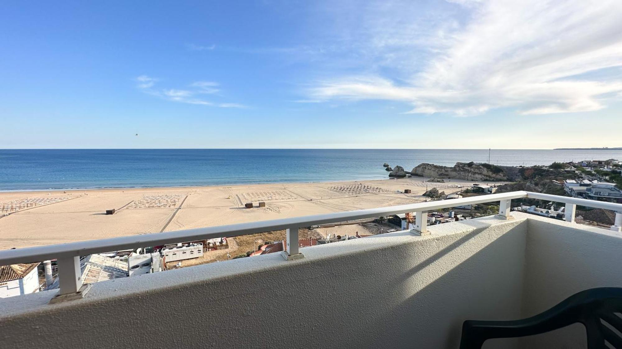 Hotel Avenida Praia Portimão Buitenkant foto