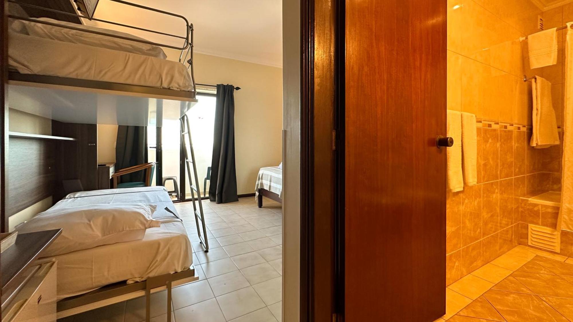 Hotel Avenida Praia Portimão Buitenkant foto