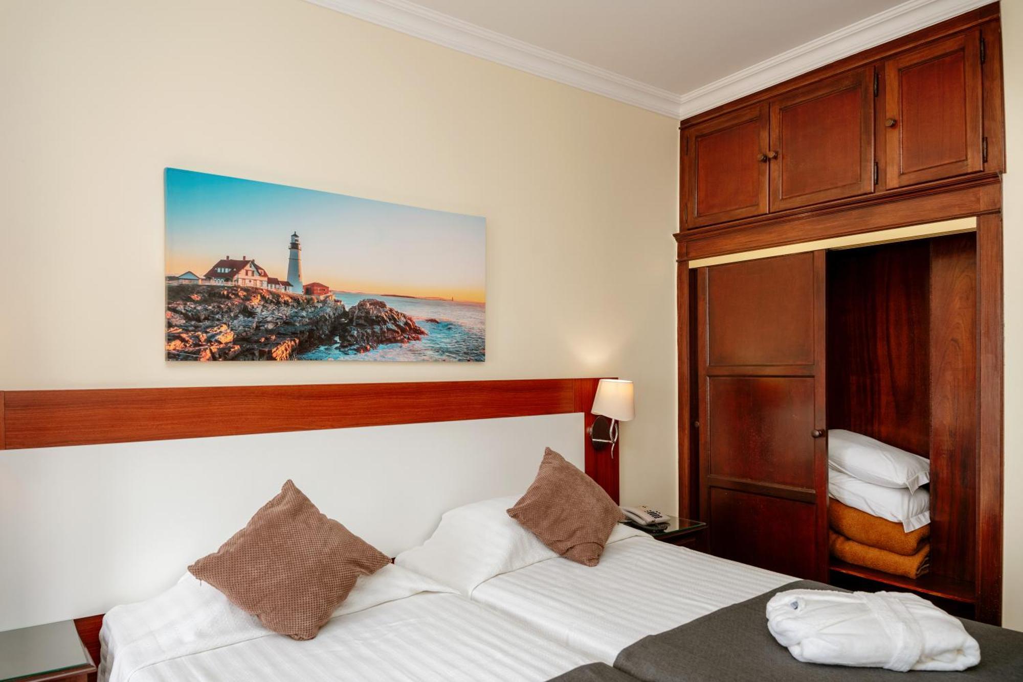 Hotel Avenida Praia Portimão Buitenkant foto